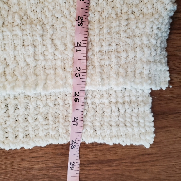 mia & tess Size Medium Knit V-Neck Sweater - Picture 5 of 6